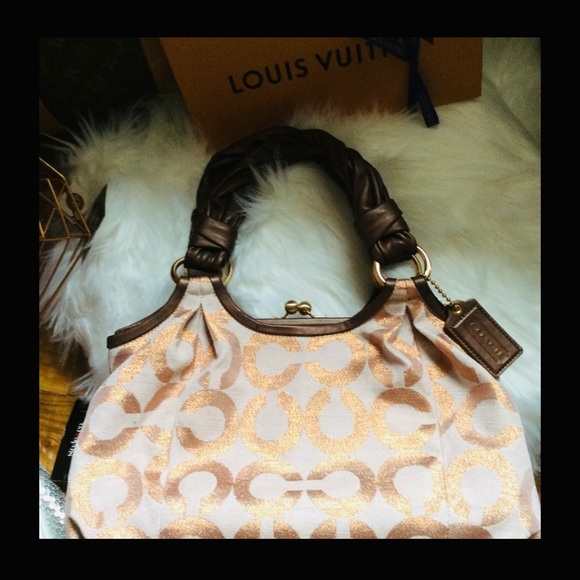 LAST CHANCE COACH HANDBAG - (Rare Find) - Picture 2 of 7